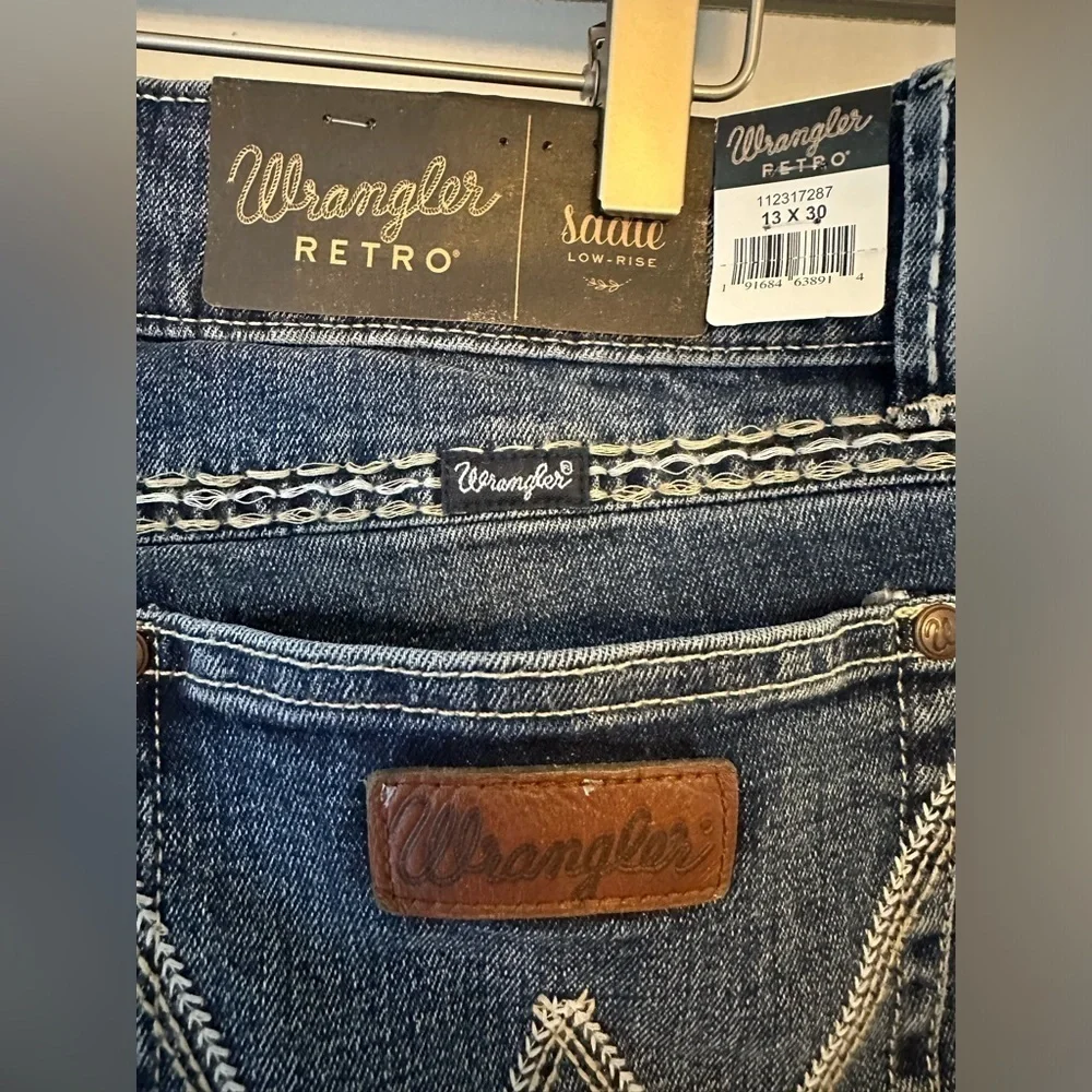 NEW Wrangler Womens Retro Sadie Low Rise Bootcut Jeans Embroidered 13/30 Western